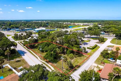 Magnolia New Smyrna Beach FL 32168