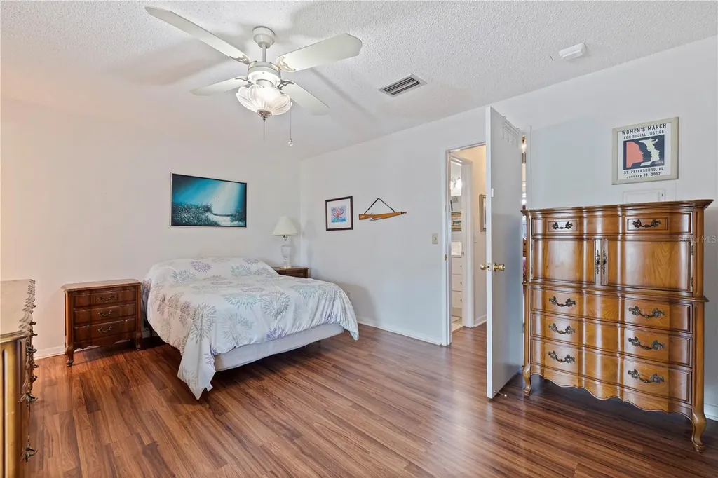2960 59th Street S St Petersburg FL 33707