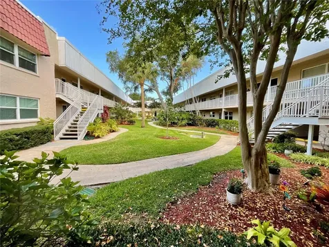 10034 64th Avenue N St Petersburg FL 33708