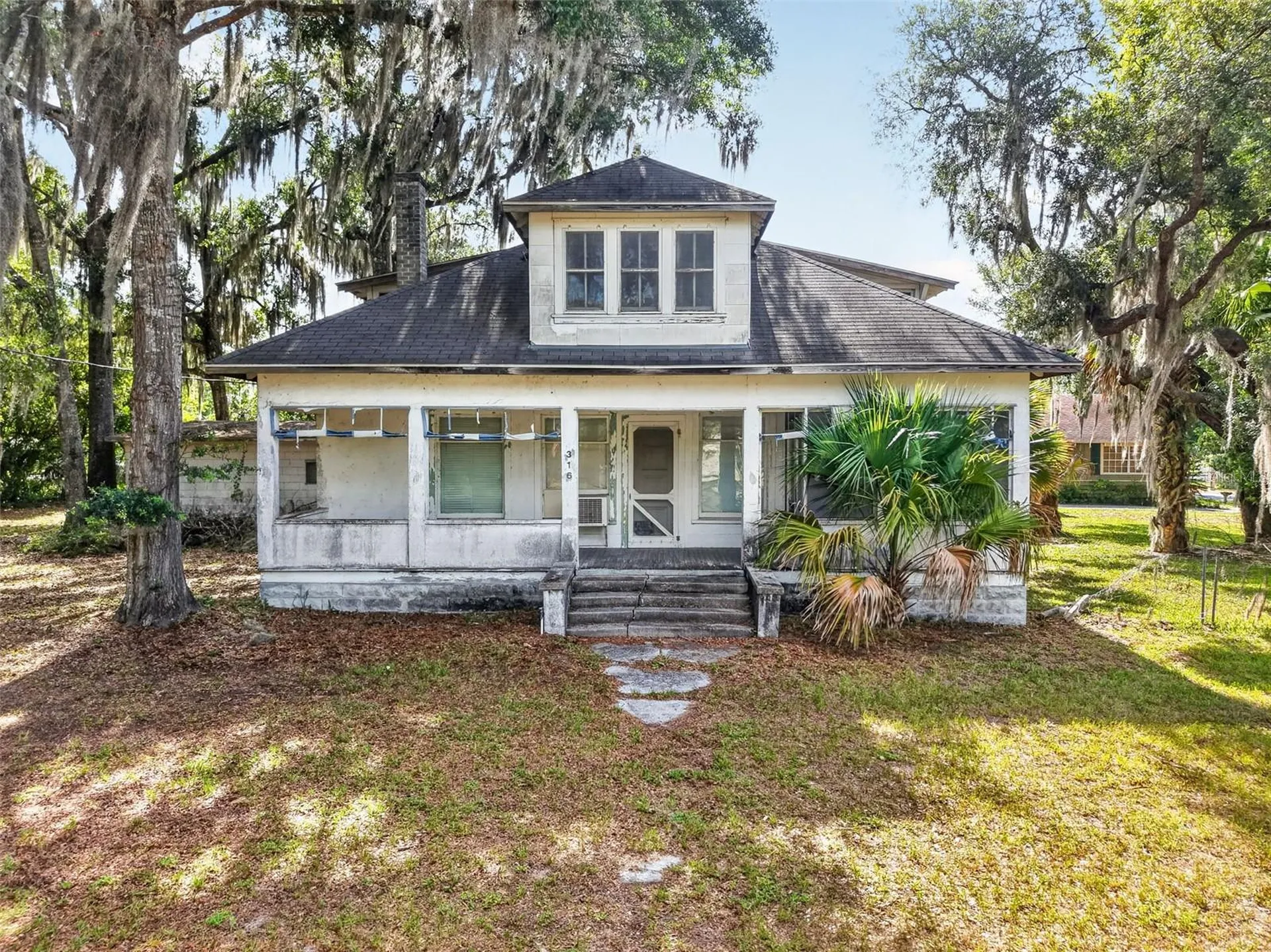316 N Highland Street Mount Dora FL 32757