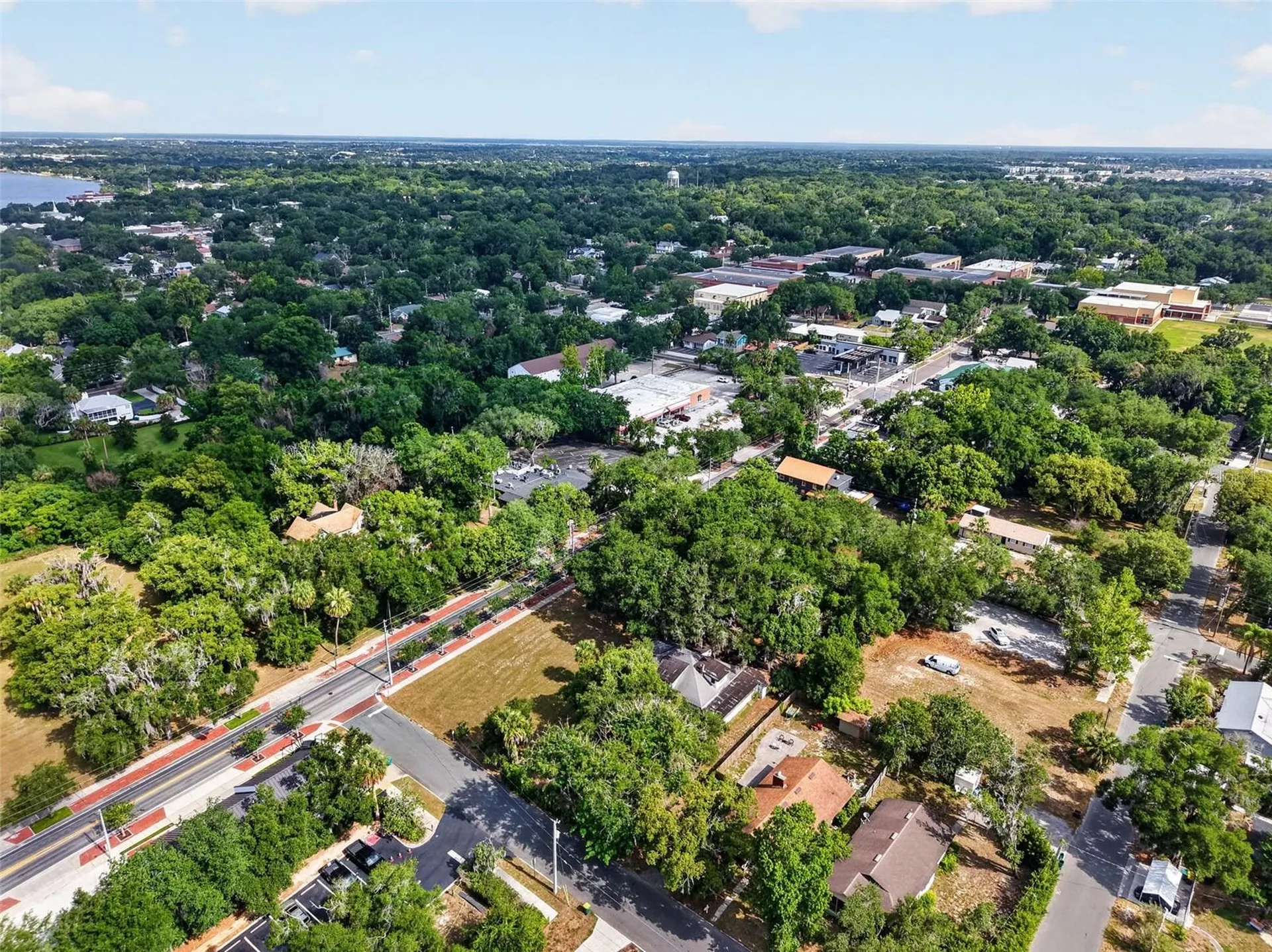 316 N Highland Street Mount Dora FL 32757
