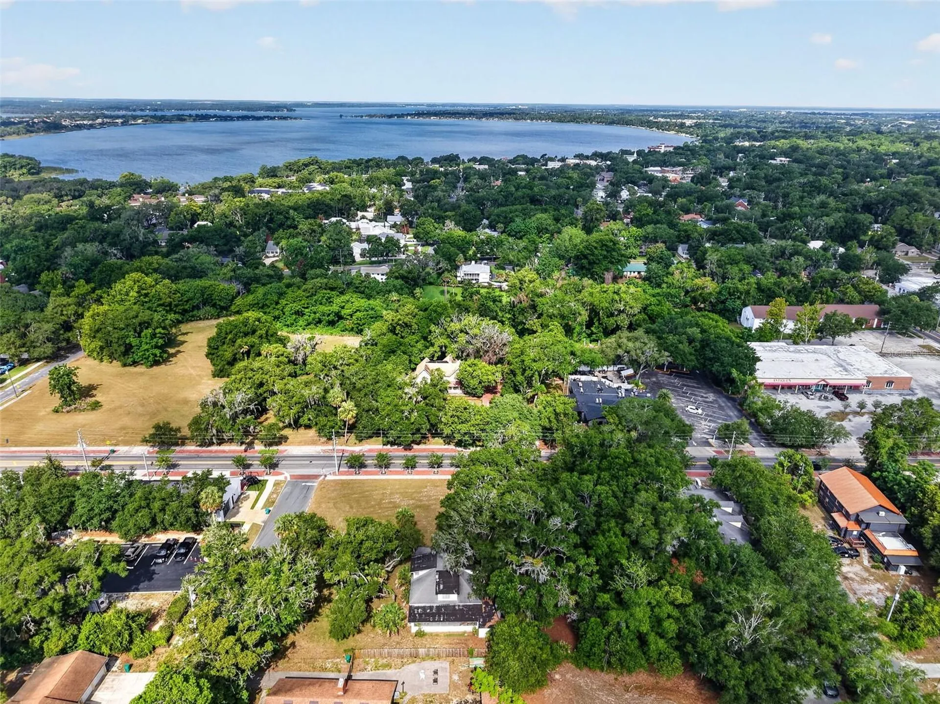316 N Highland Street Mount Dora FL 32757