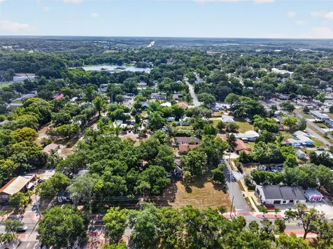 316 N Highland Street Mount Dora FL 32757