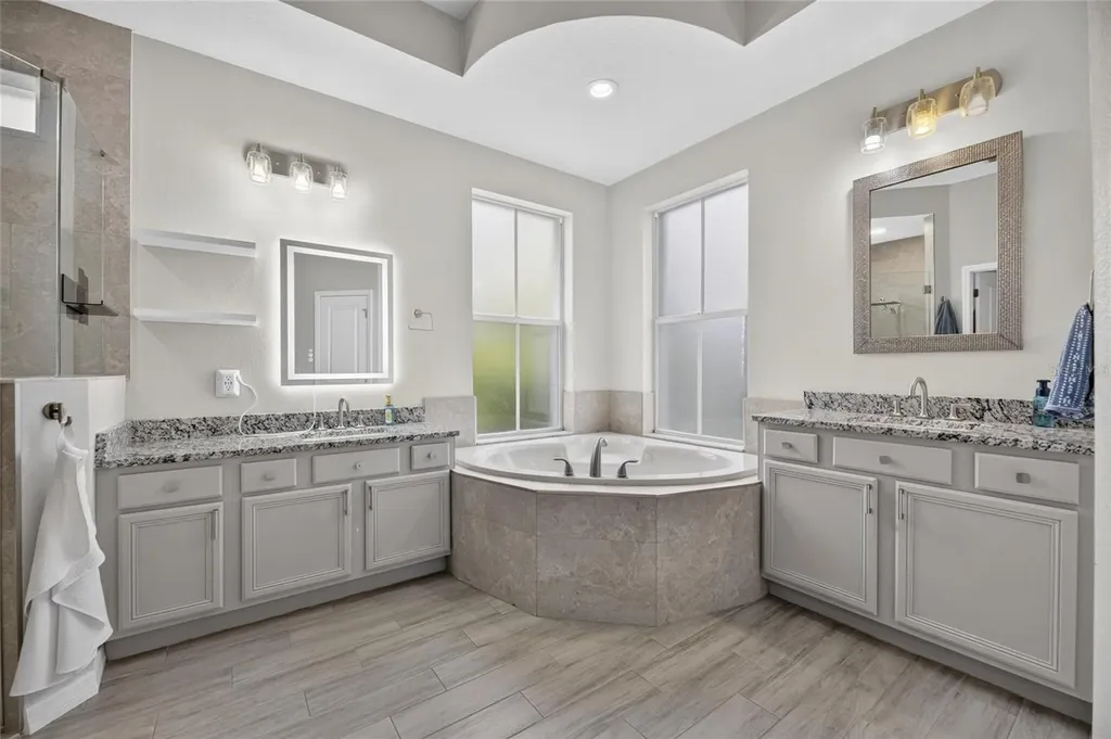 5713 Sea Trout Place Apollo Beach FL 33572