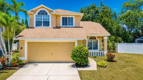 437 Briland Street Tarpon Springs FL 34689
