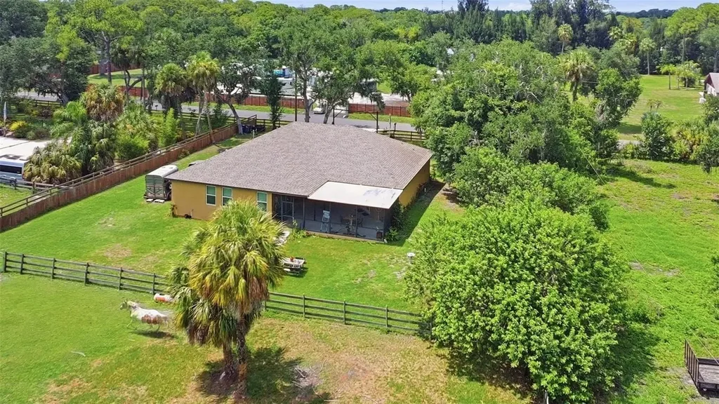 6416 18th Avenue E Bradenton FL 34208