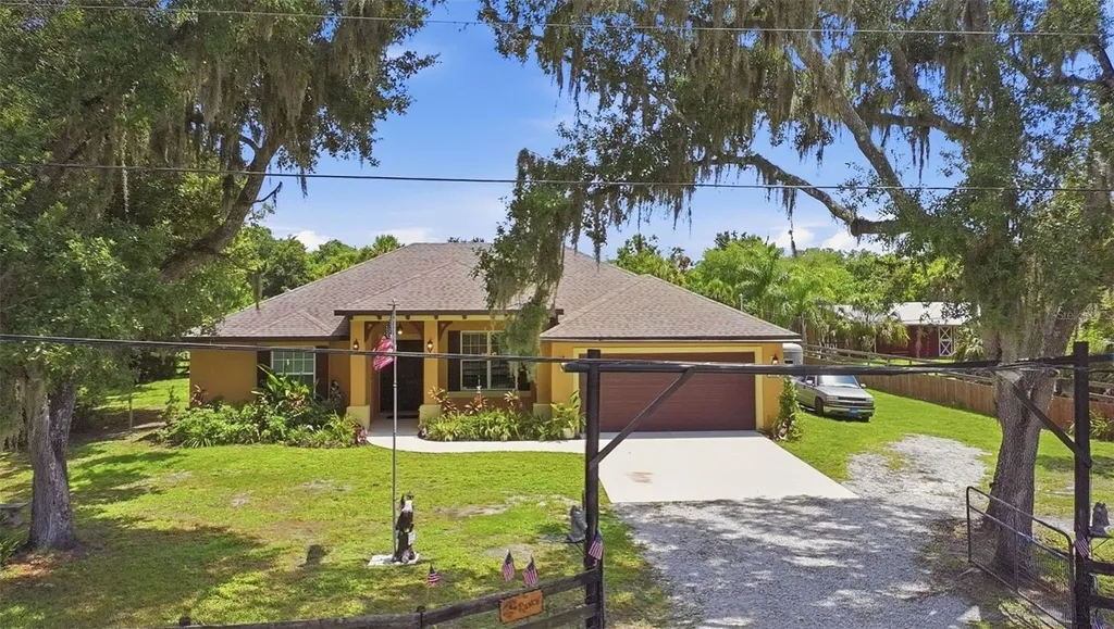 6416 18th Avenue E Bradenton FL 34208