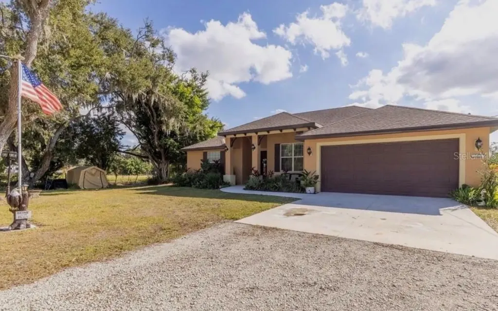 6416 18th Avenue E Bradenton FL 34208