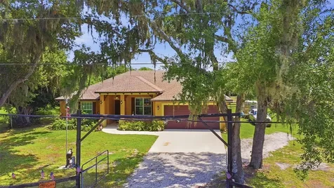 6416 18th Avenue E Bradenton FL 34208
