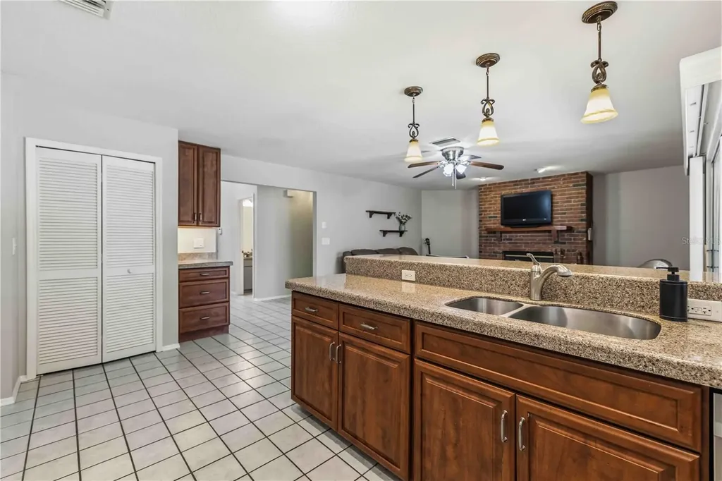 9308 65th Avenue E Bradenton FL 34202