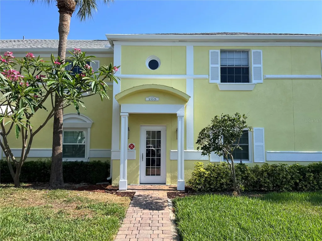 205 Pompano Drive SE St Petersburg FL 33705