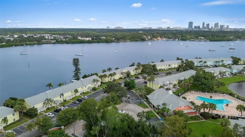 205 Pompano Drive SE St Petersburg FL 33705