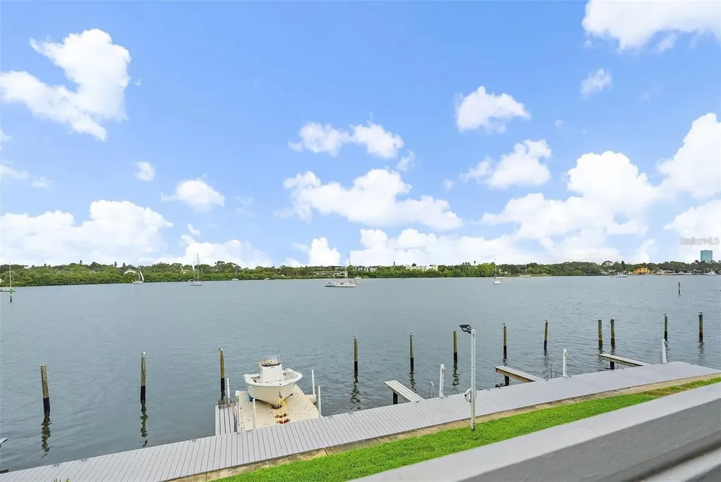 205 Pompano Drive SE St Petersburg FL 33705