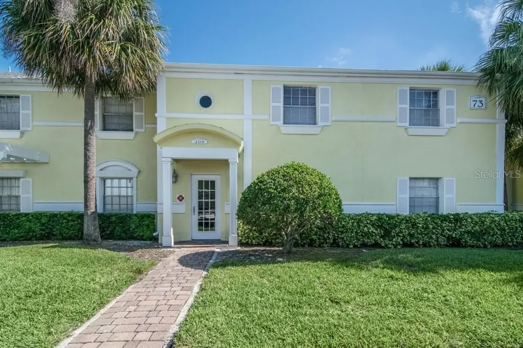 205 Pompano Drive SE St Petersburg FL 33705