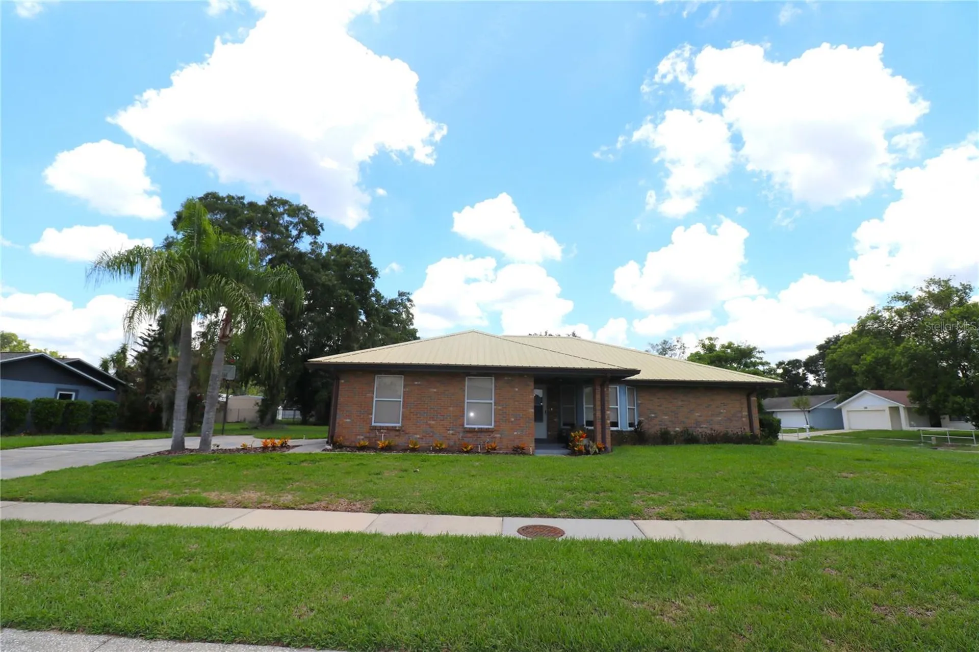 1023 Redbud Circle Plant City FL 33563