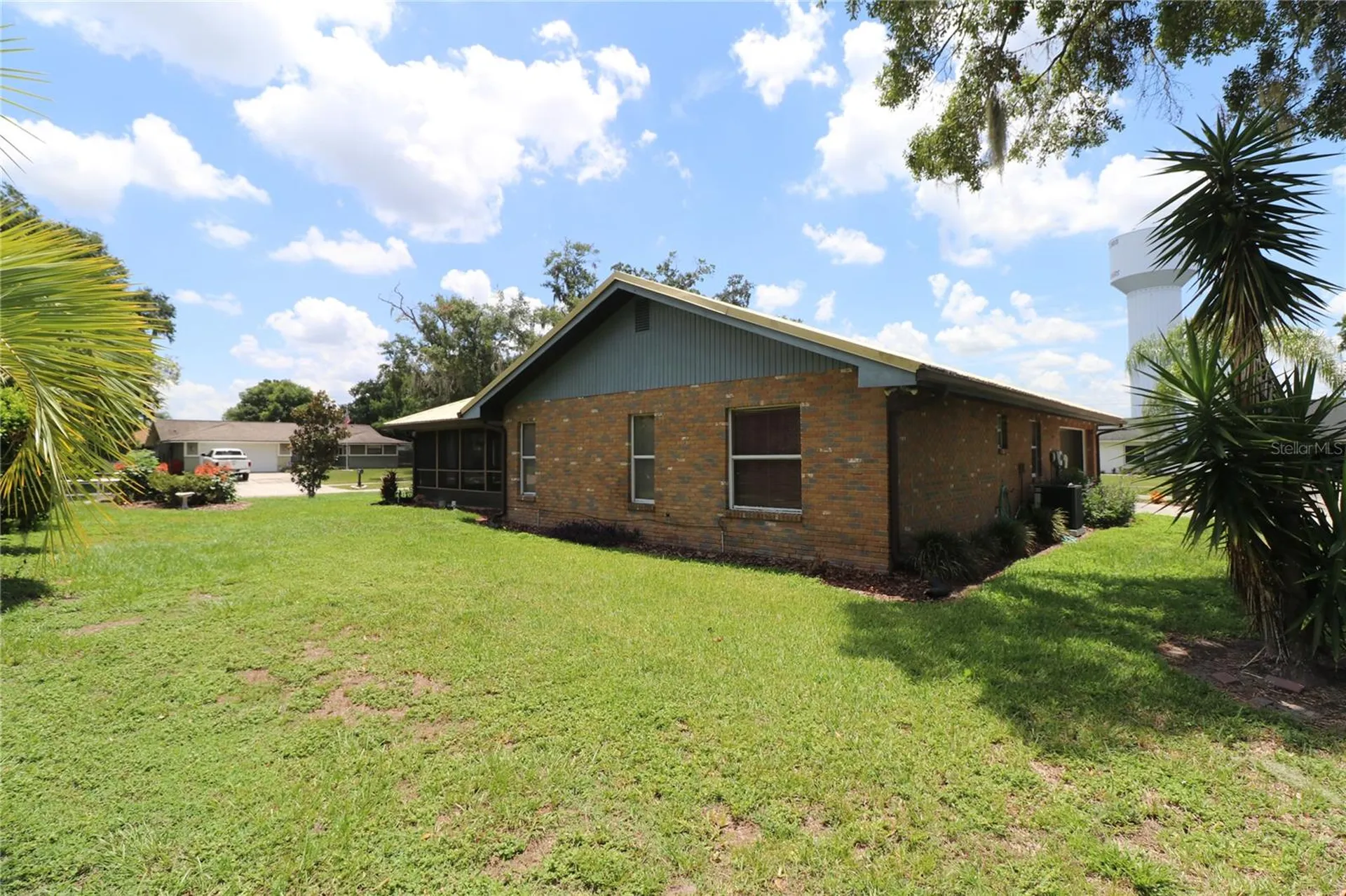 1023 Redbud Circle Plant City FL 33563