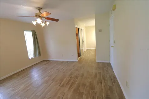 1023 Redbud Circle Plant City FL 33563
