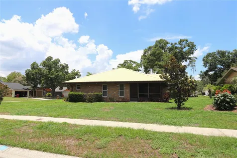 1023 Redbud Circle Plant City FL 33563