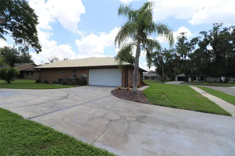 1023 Redbud Circle Plant City FL 33563