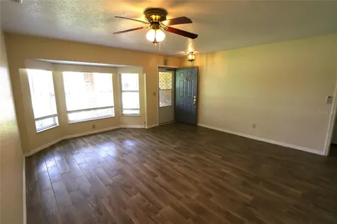 1023 Redbud Circle Plant City FL 33563