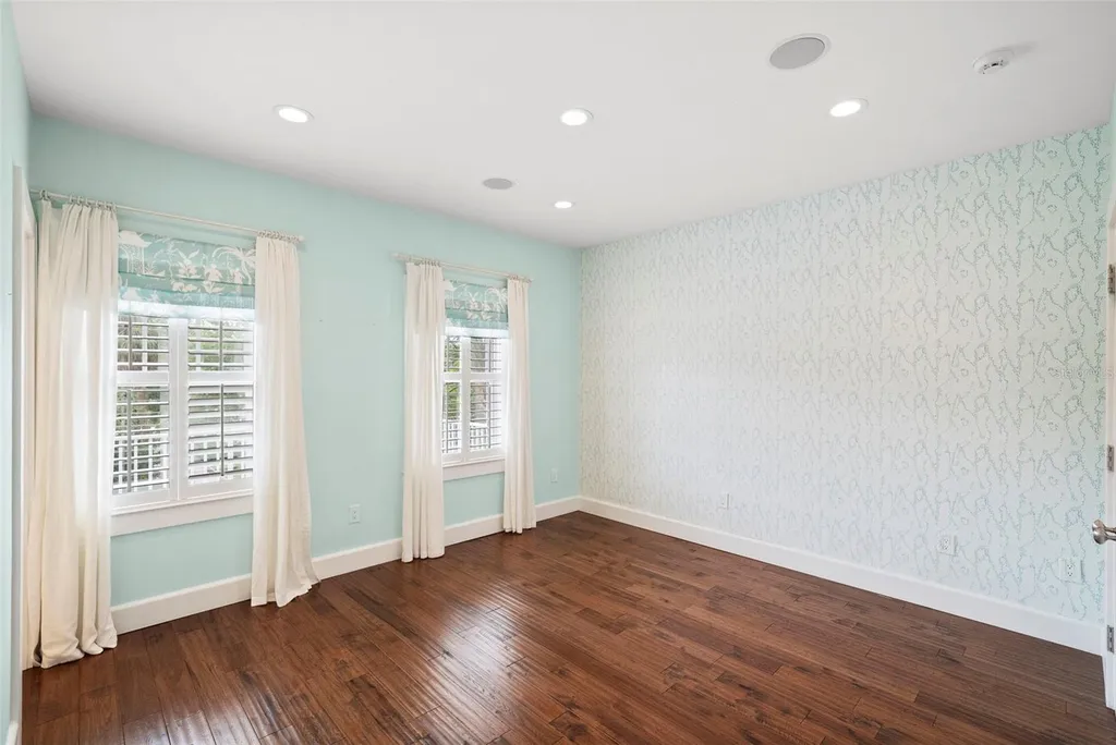826 S Edison Avenue Tampa FL 33606