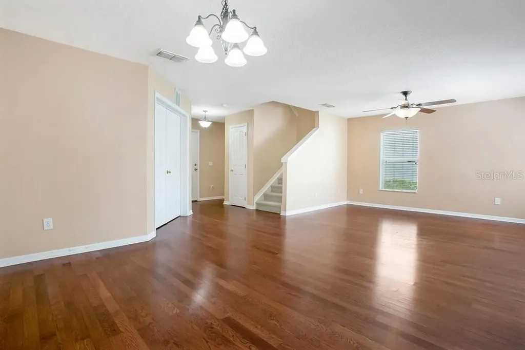 2205 Glossy Privet Drive Orlando FL 32828