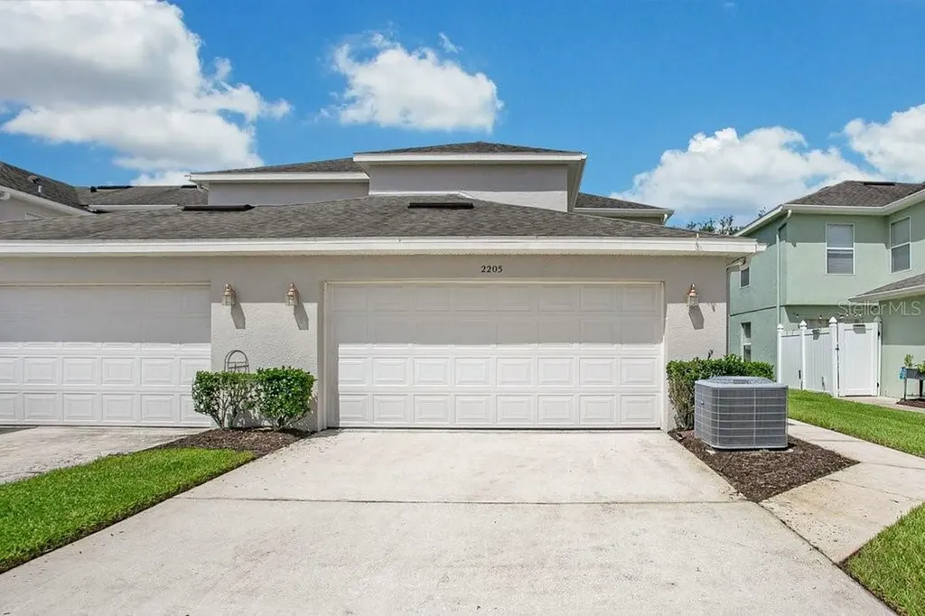 2205 Glossy Privet Drive Orlando FL 32828