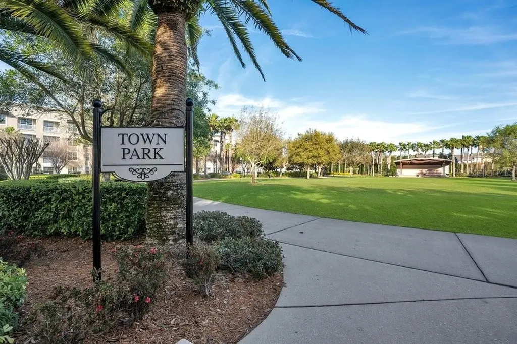 2205 Glossy Privet Drive Orlando FL 32828