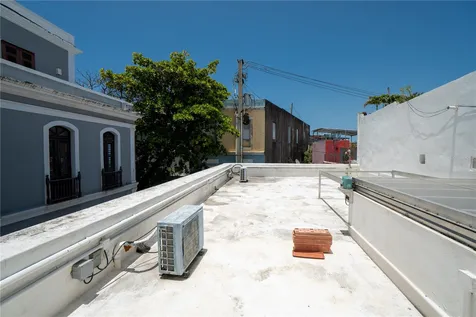 8 De La Cruz San Juan PR 00901