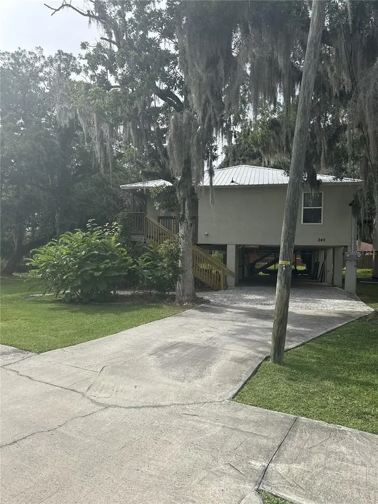 243 NE 4th Street Crystal River FL 34429