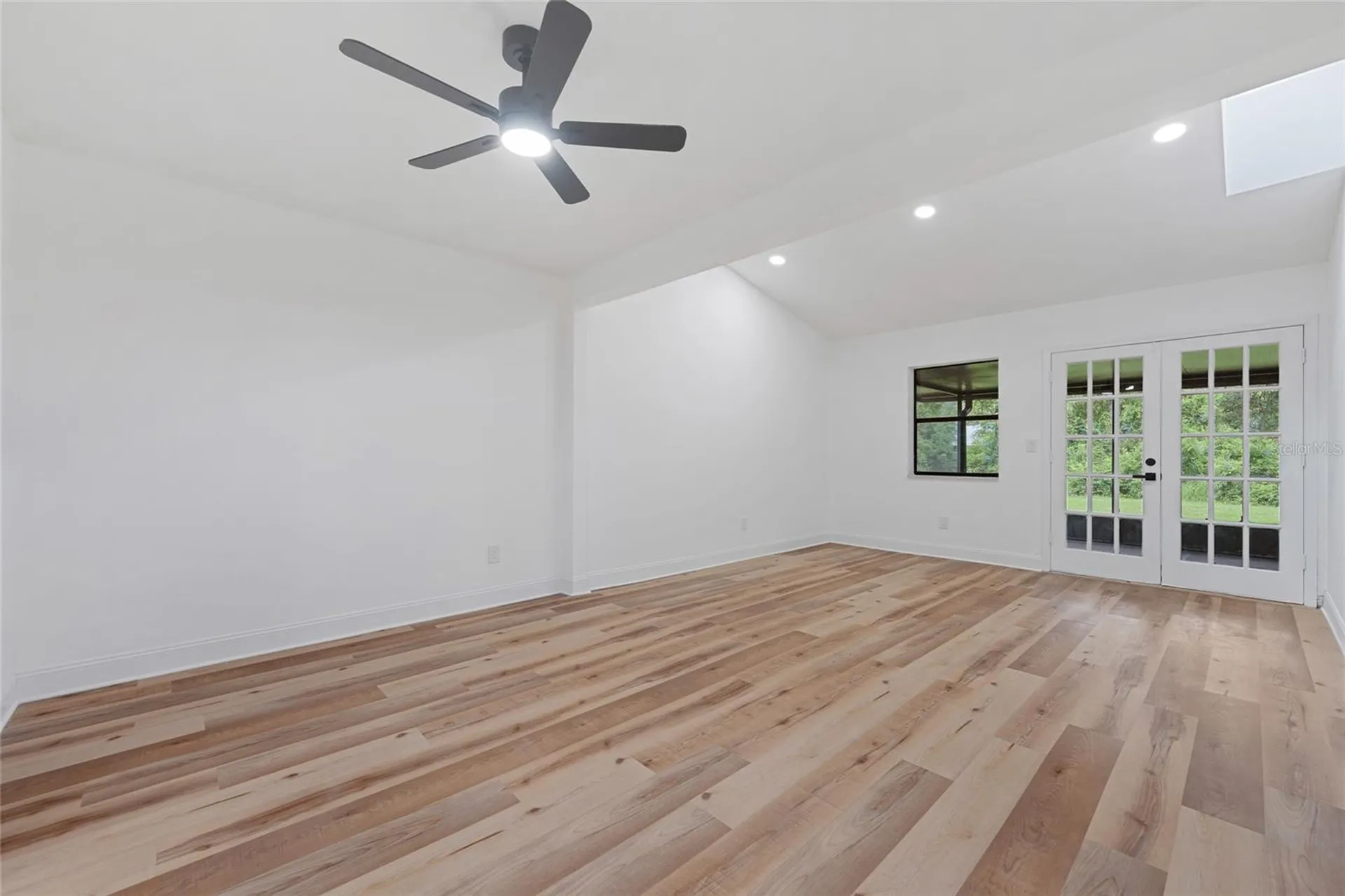 908 Oakwood Cove Altamonte Springs FL 32714