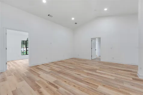 908 Oakwood Cove Altamonte Springs FL 32714