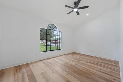 908 Oakwood Cove Altamonte Springs FL 32714