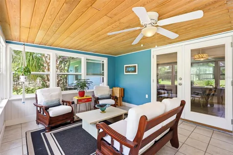912 E Arizona Avenue Deland FL 32724