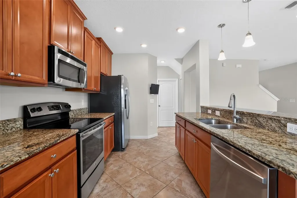 10105 Newminster Loop Sun City Center FL 33573