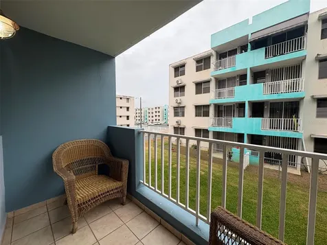 1 Vergel Carolina PR 00987