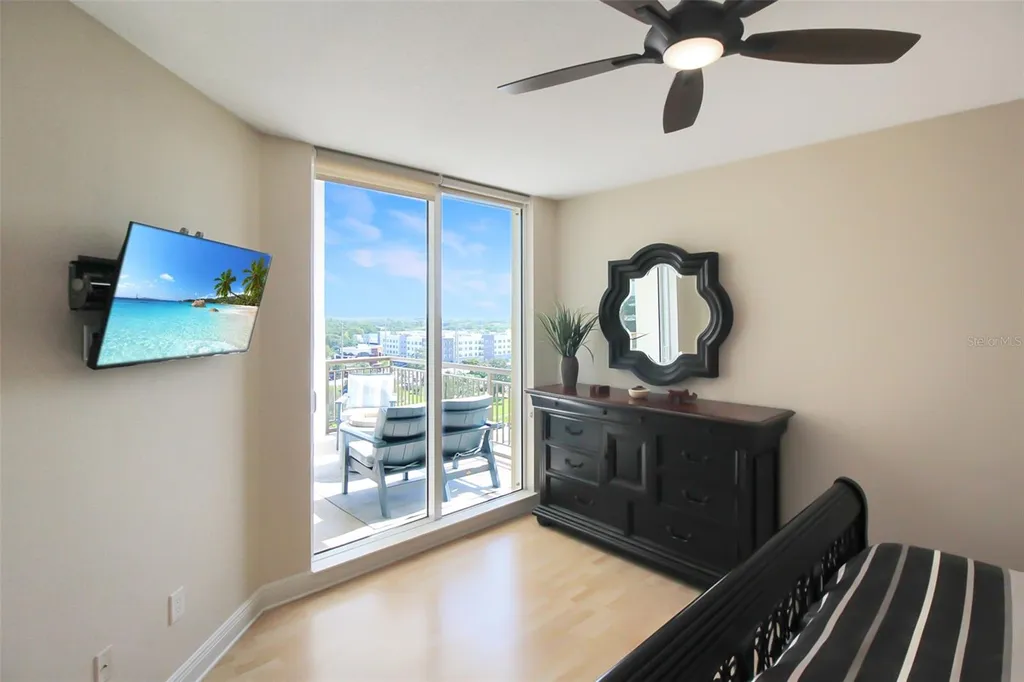 800 N Tamiami Trail Sarasota FL 34236