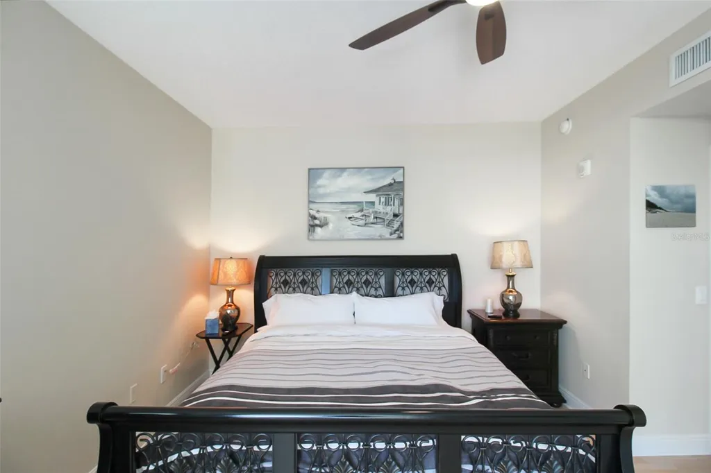 800 N Tamiami Trail Sarasota FL 34236