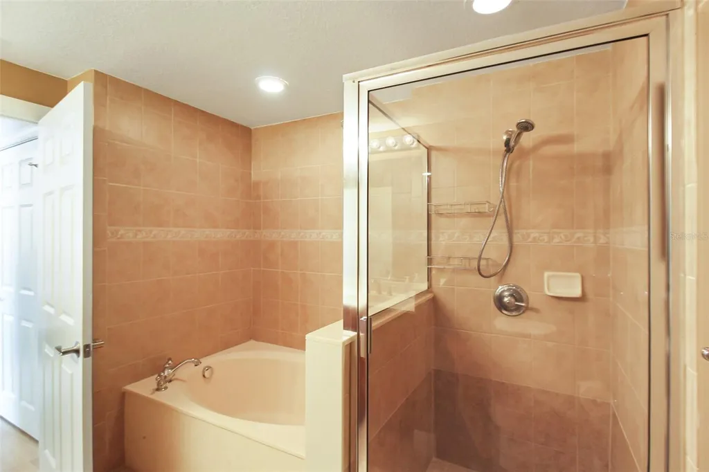 800 N Tamiami Trail Sarasota FL 34236