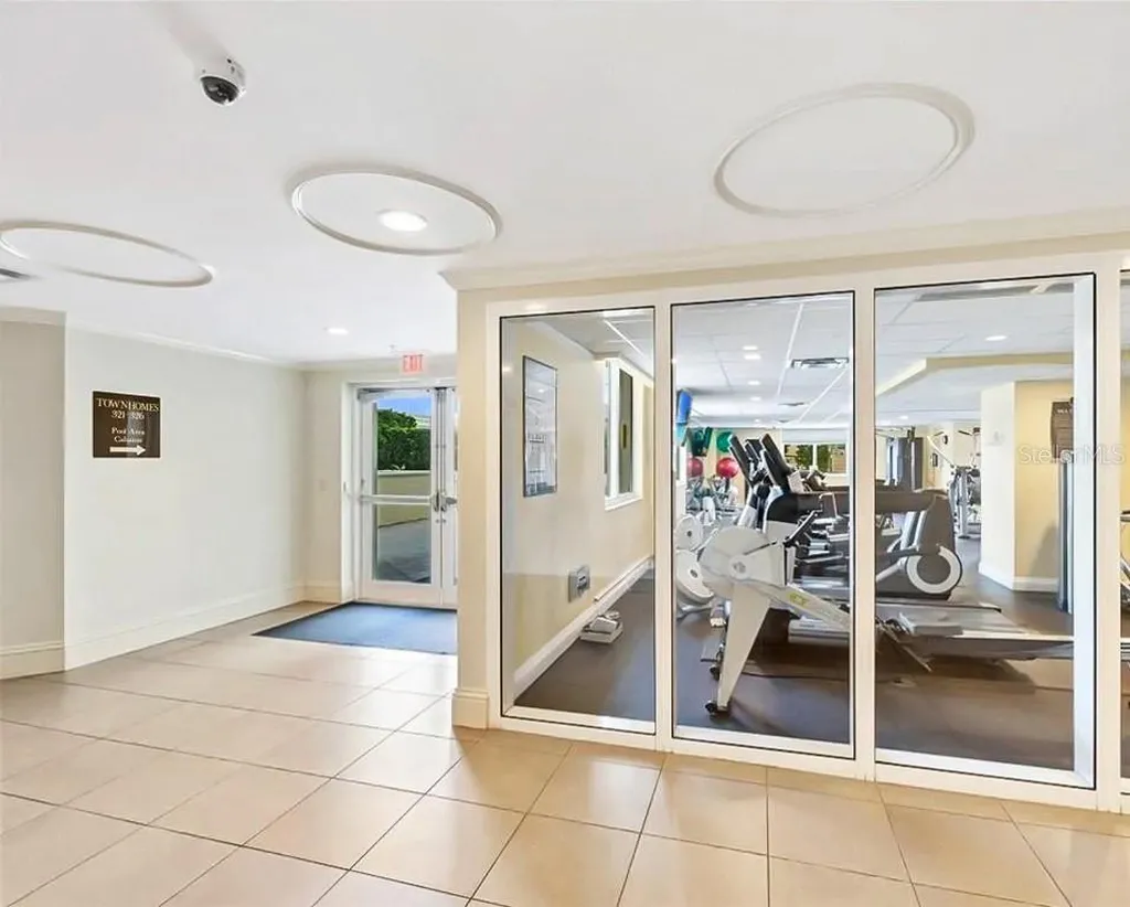 800 N Tamiami Trail Sarasota FL 34236