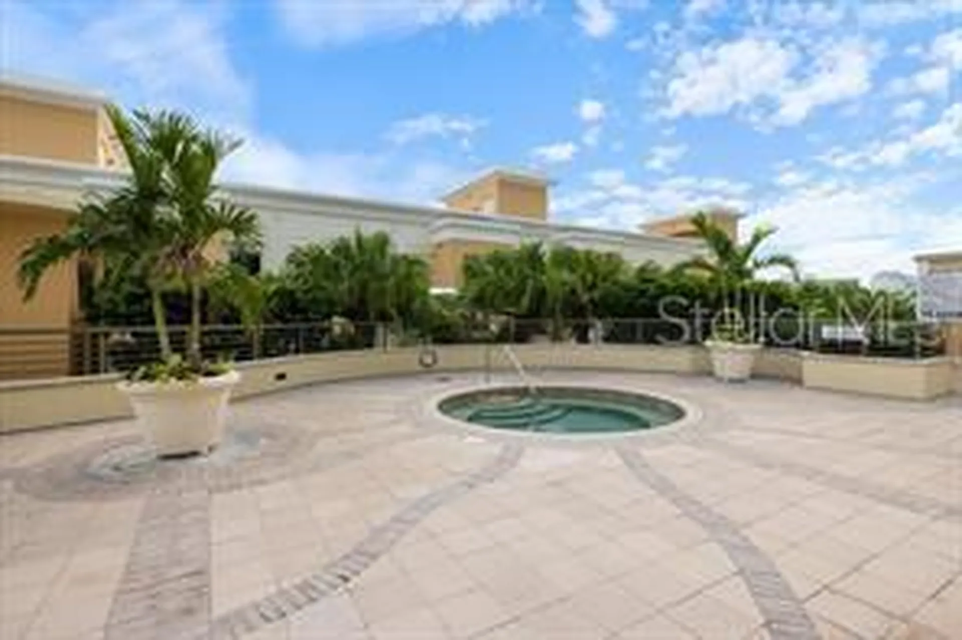 800 N Tamiami Trail Sarasota FL 34236