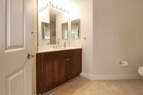 800 N Tamiami Trail Sarasota FL 34236