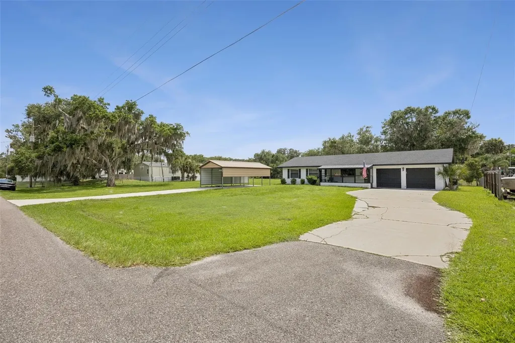 2082 Shady Lane Geneva FL 32732