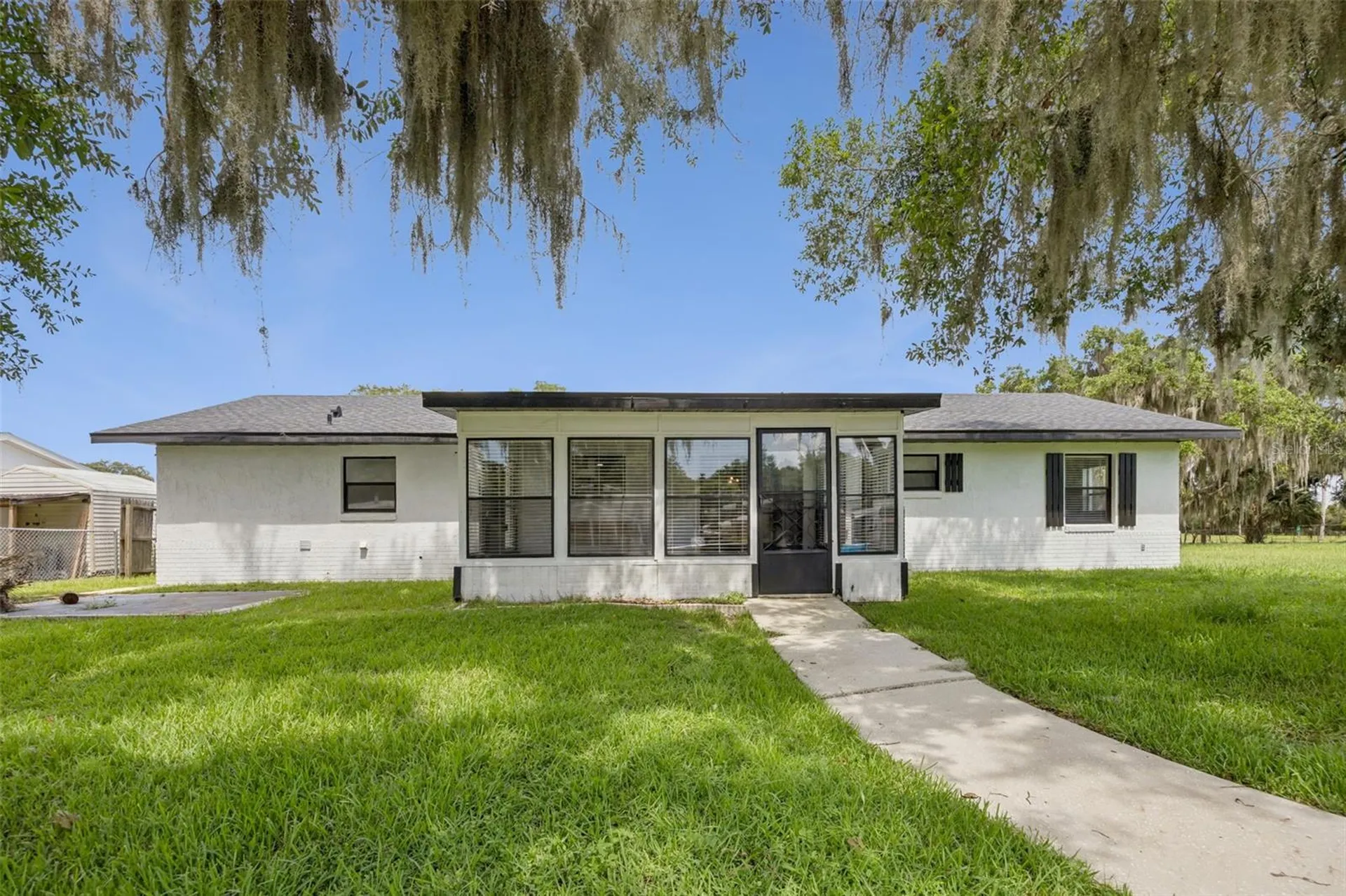 2082 Shady Lane Geneva FL 32732