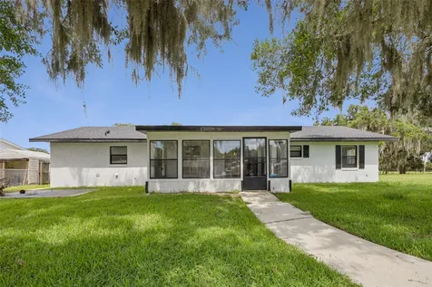 2082 Shady Lane Geneva FL 32732