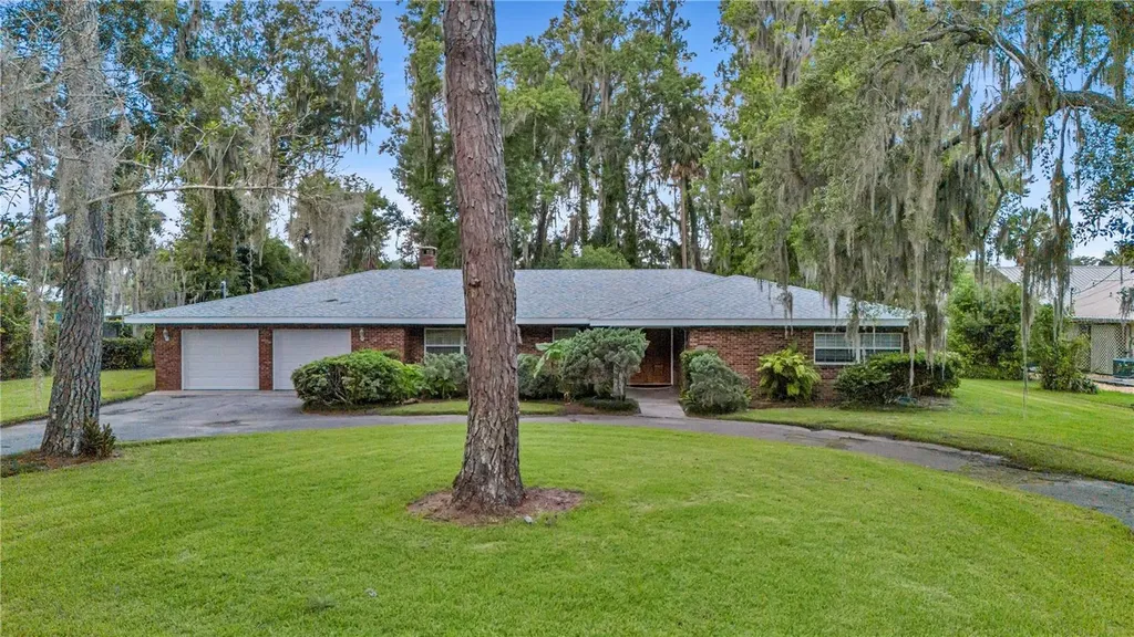 1940 Alice Drive Astor FL 32102