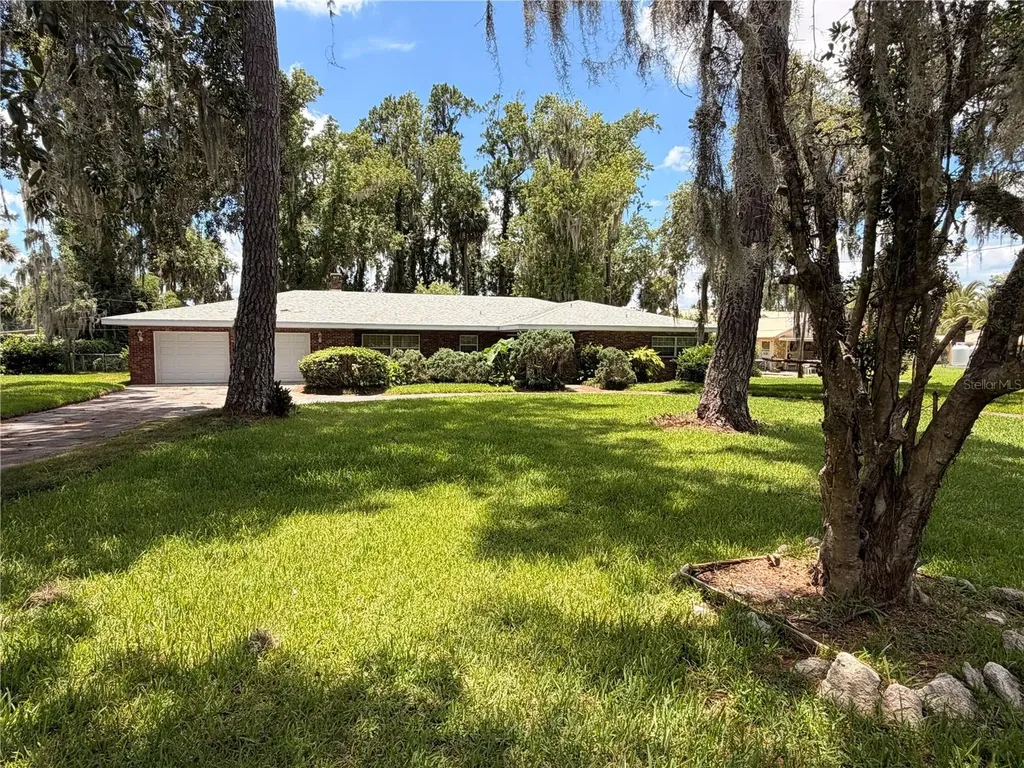 1940 Alice Drive Astor FL 32102