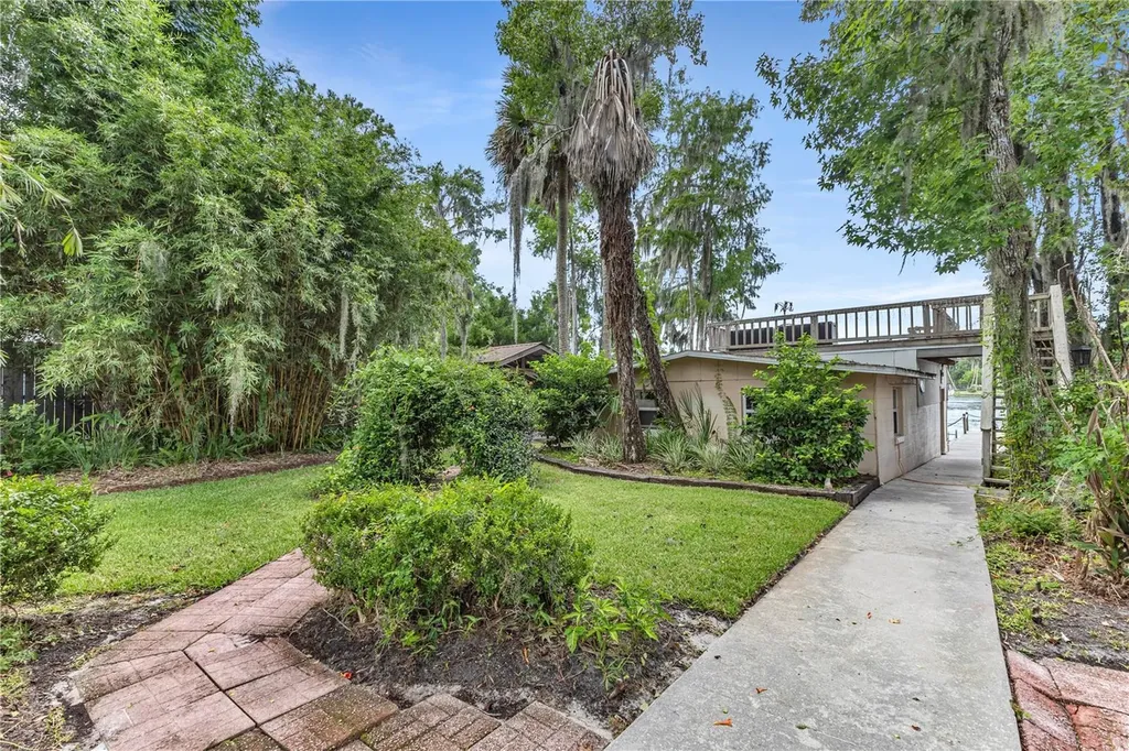 1940 Alice Drive Astor FL 32102