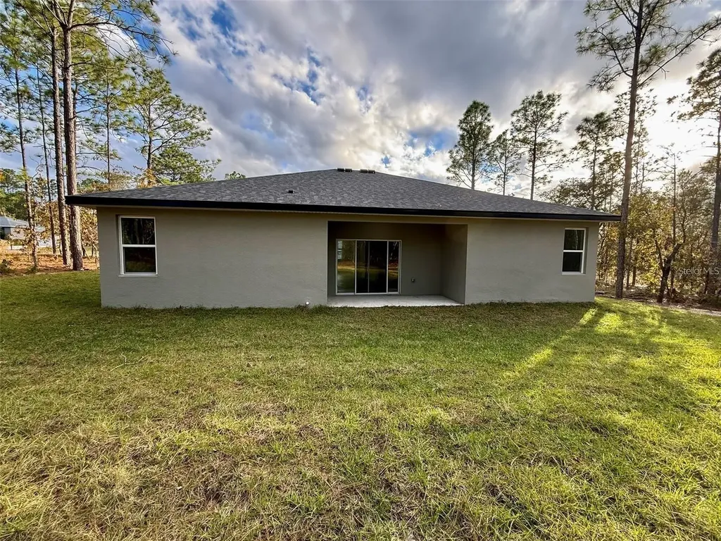 2744 W Redgate Drive Dunnellon FL 34433