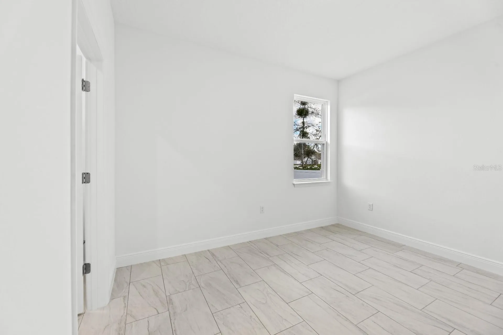2744 W Redgate Drive Dunnellon FL 34433